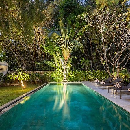 סמיניאק 4 Bedroom Villa - Kerobokan מראה חיצוני תמונה